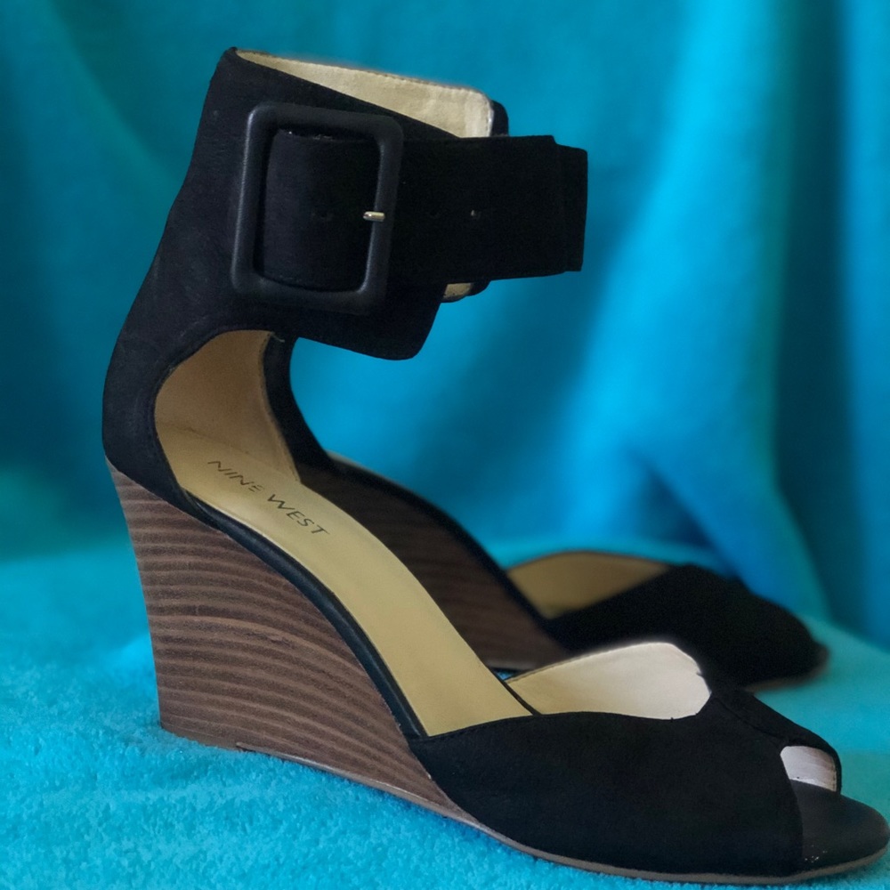 Nine West black suede sandals